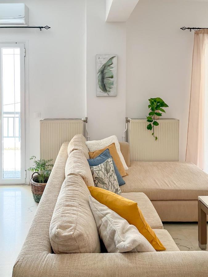 Relax By The Apartment *
